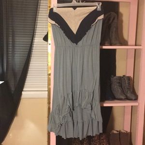 Cute strapless dress. 3/20
